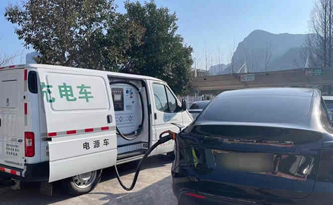 渝水区汽车搭电